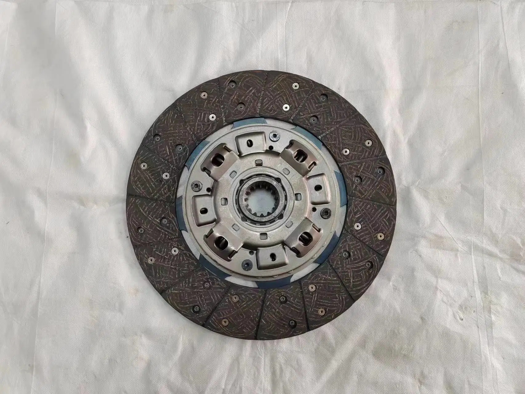 240mm OEM No 1878600944 Manufacture Produces Wholesale/Supplier Clutch Disc for KIA Car Clutch Spare Parts.