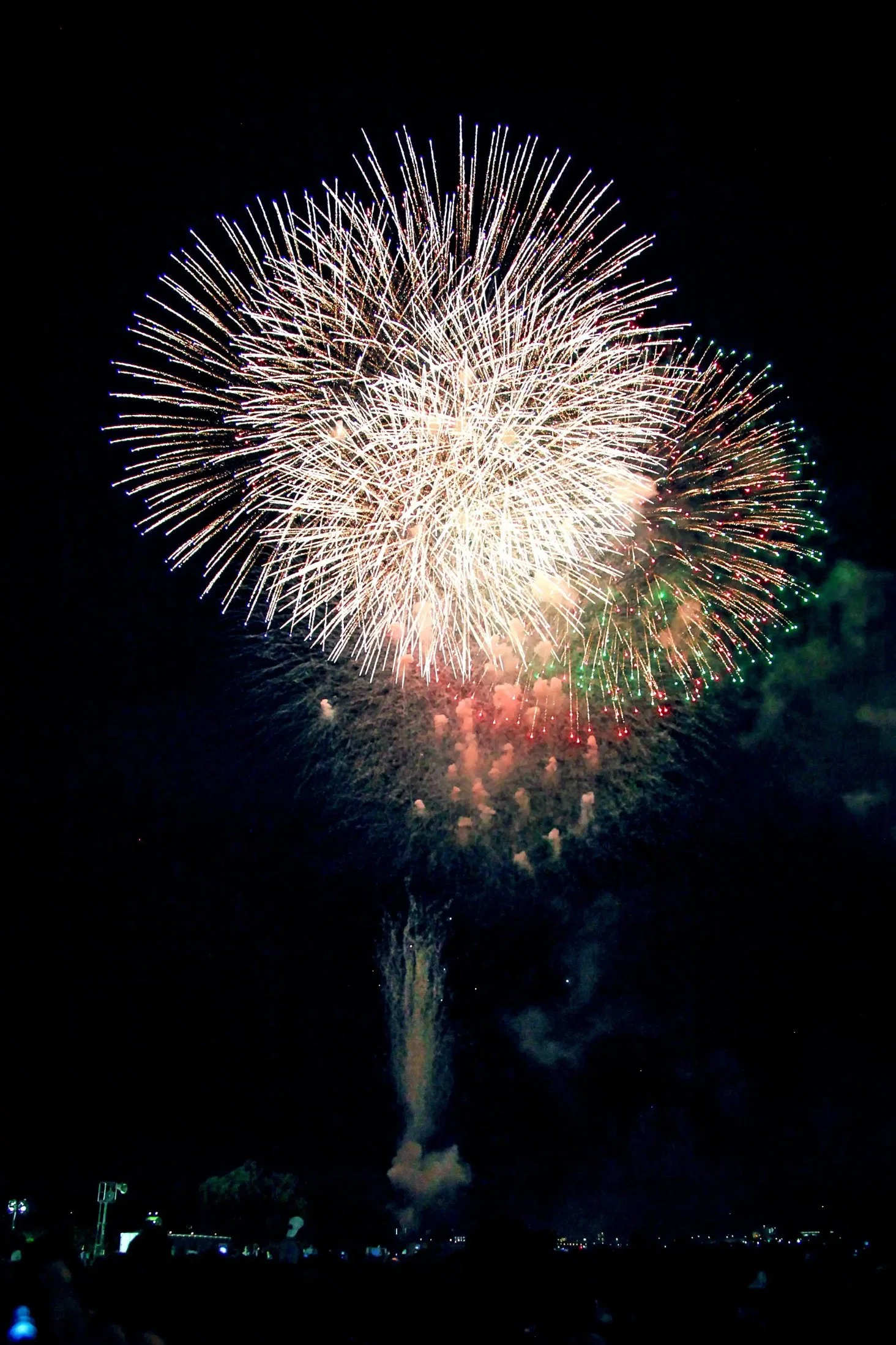 Fuegos artificiales Mayoristas: Emocionante Ráfaga de luces y sonidos para eventos suministros de fuegos artificiales sistema de fuego Cracker Firecracker clase C 1,4 G Trueno de manos de consumo