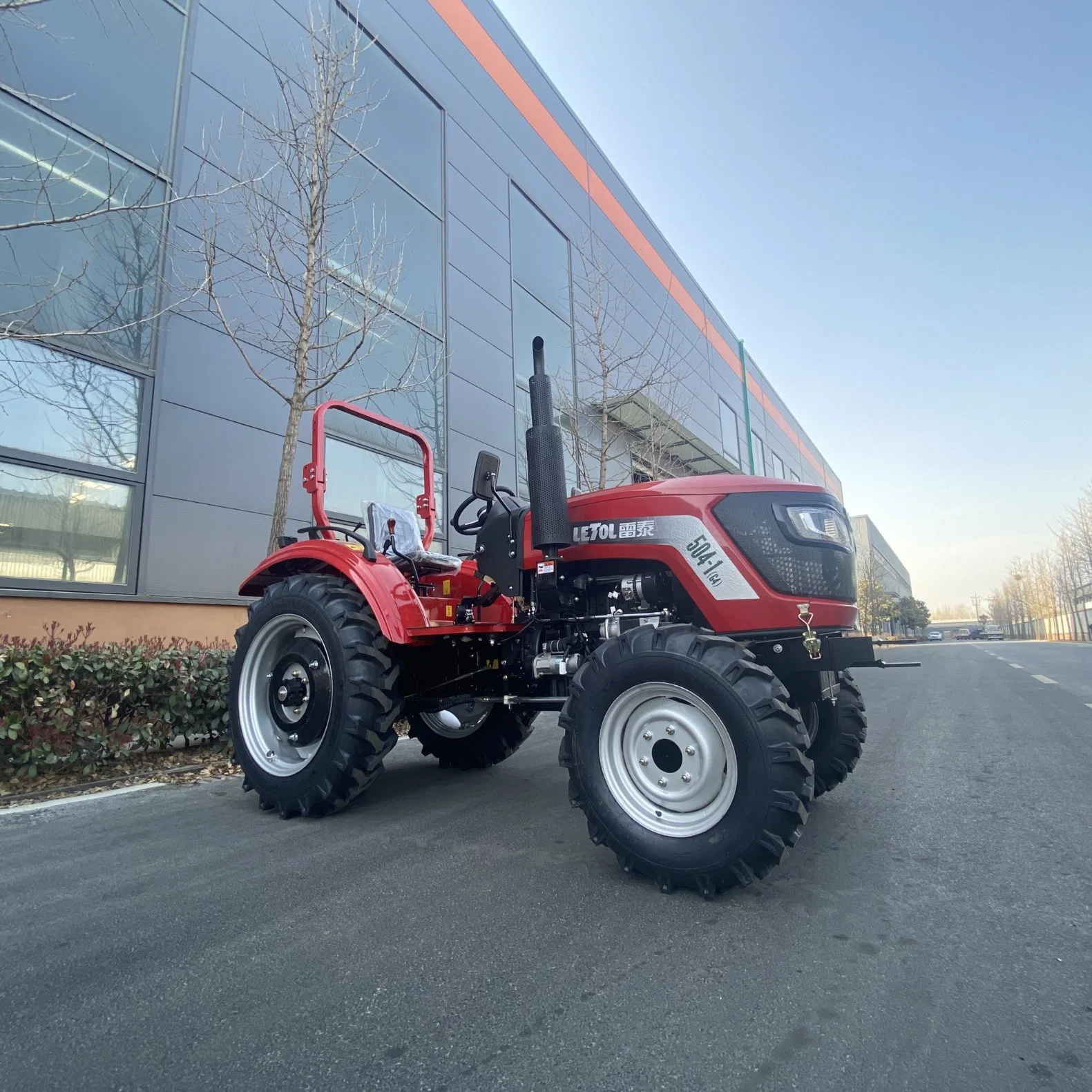 Leitai 4WD 50HP 4X4 Small Mini Agricultural Farming Tractors Multi-Purpose Farm Multifunction Tractor