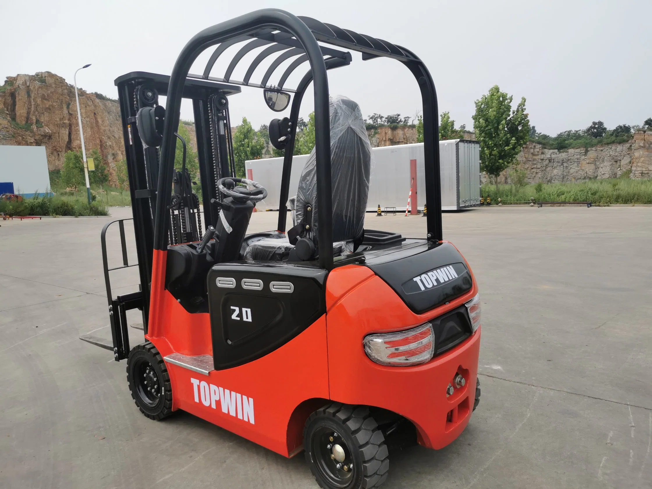 European Design Made in China Electric Forklift Truck