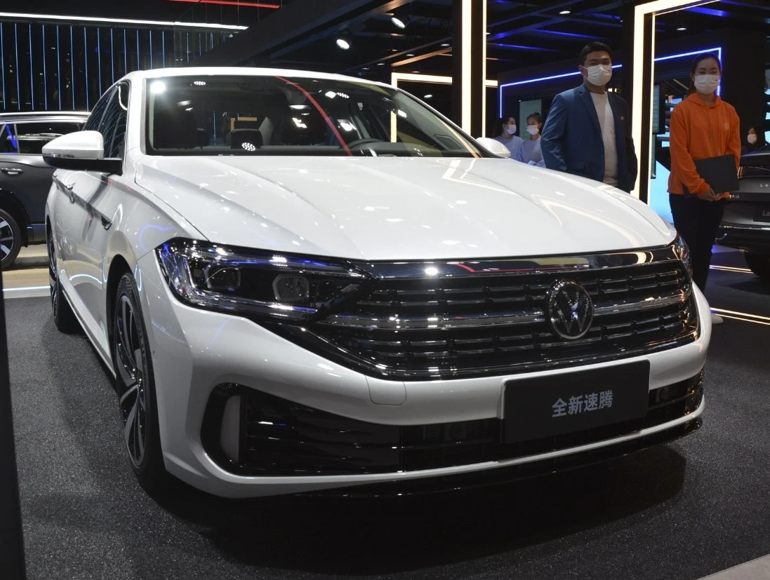 VW Sagitar proveedores nuevos coches China LED Cámara de cuero eléctrico Vehículo de segunda mano automático