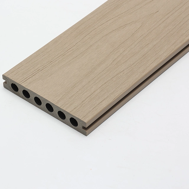 Hot Wood Grain Plastic Flooring Deck Flooring Composite Decking WPC Board