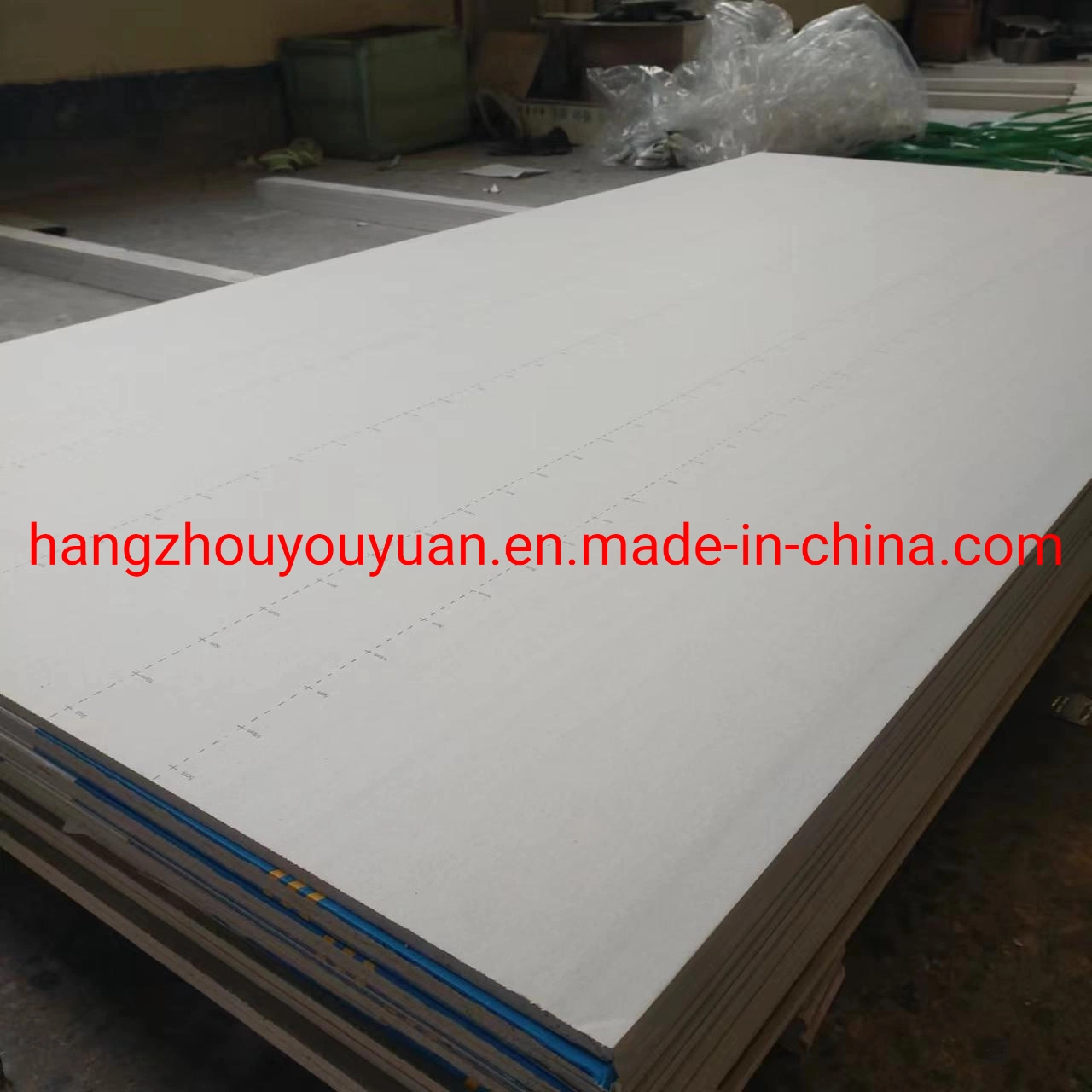 Decorative Partition Wall and Ceiling Roof Tile Gypsum Board with 12.5mm Thickness