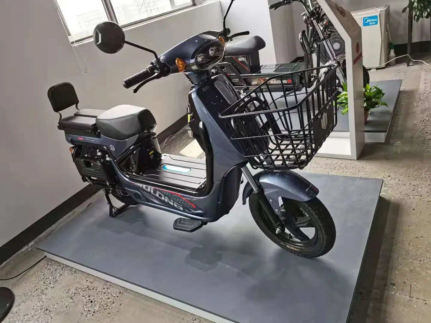 Approbation CE de vente de bicyclettes de lithium Ebikes Scooter électrique (HDS-03)