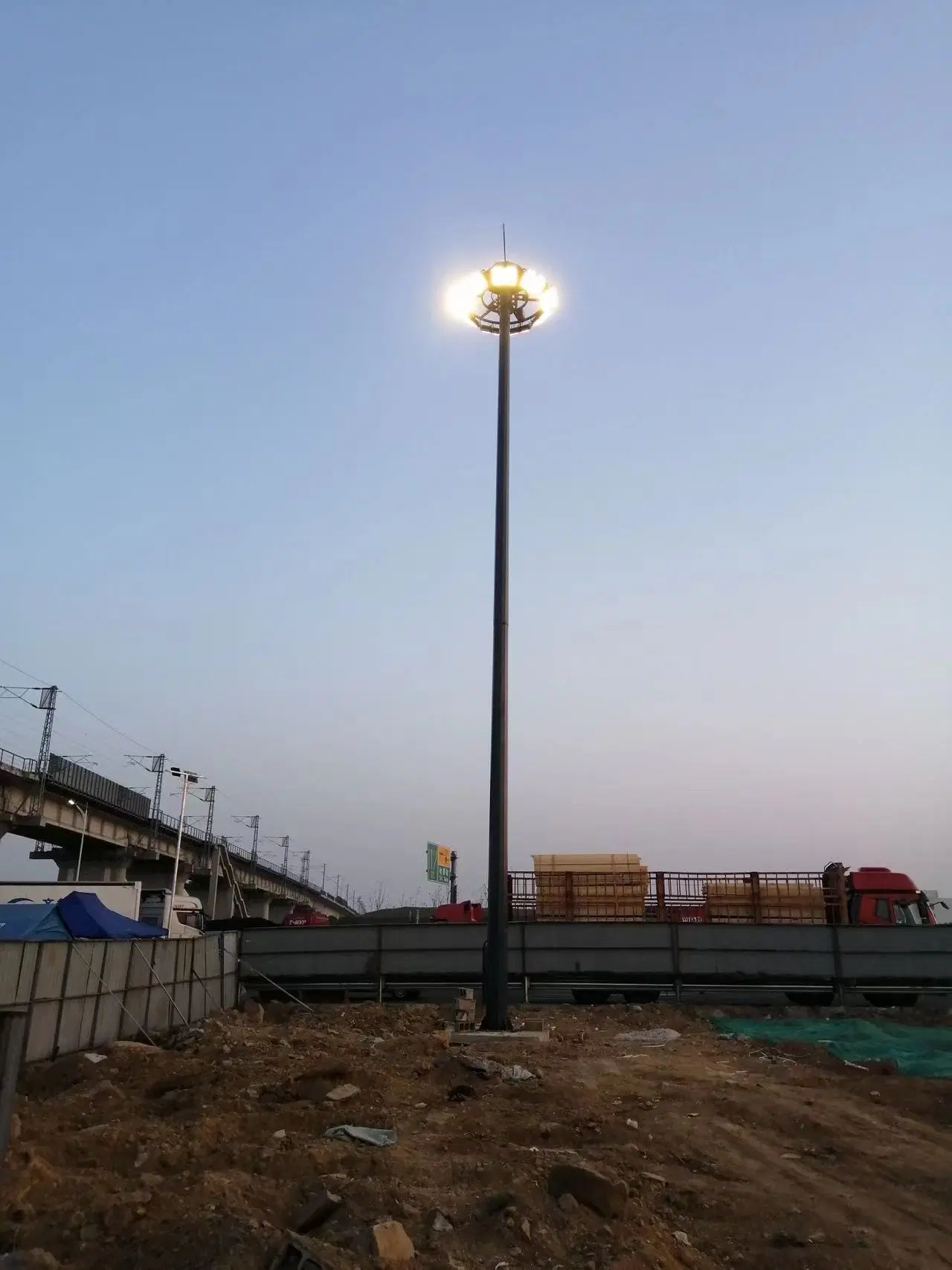 Outdoor 15m/18m/20m/25m/30m Galvanized Steel High Mast Lighting Street Light Pole