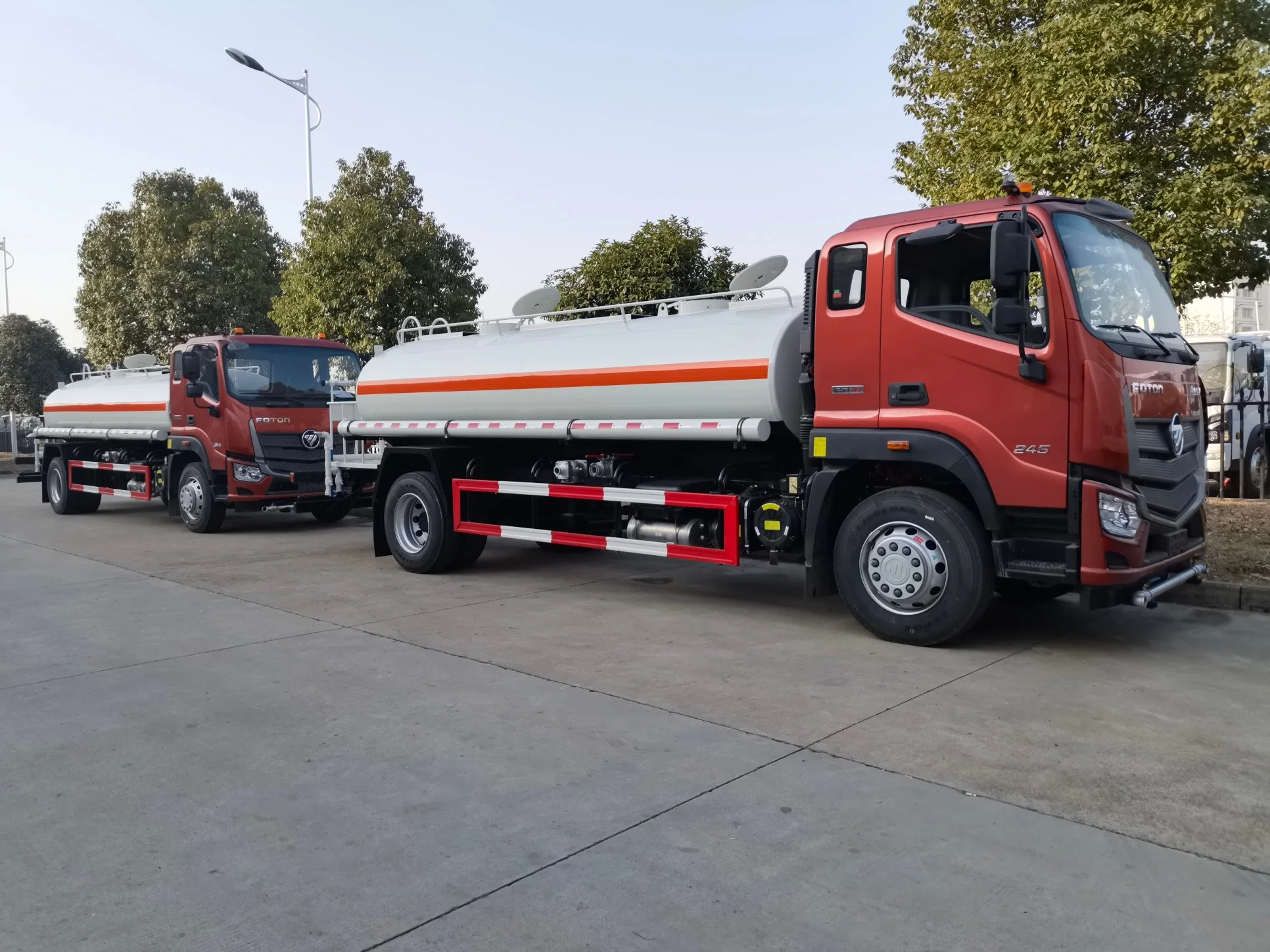 Spezielle Wassertanker LKW 4X2 Bewässerung Warenkorb Transport Sprinkler Spray Tankwagen