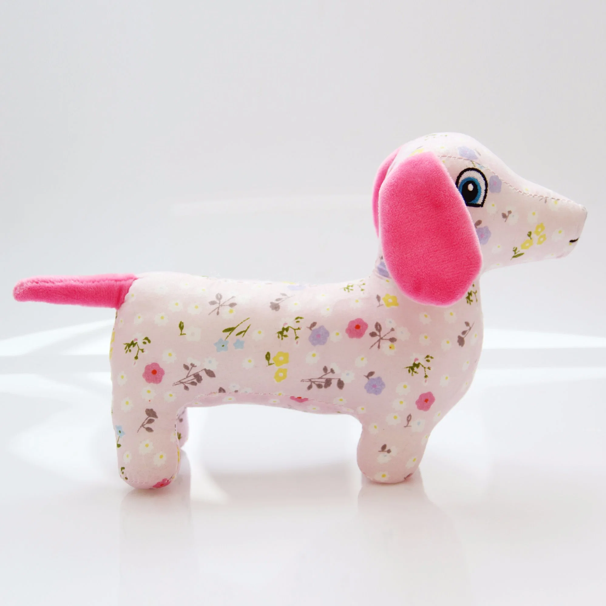 Custom Fashion Lovely Plush Stuffed Dog Toys Lovely Pink and White