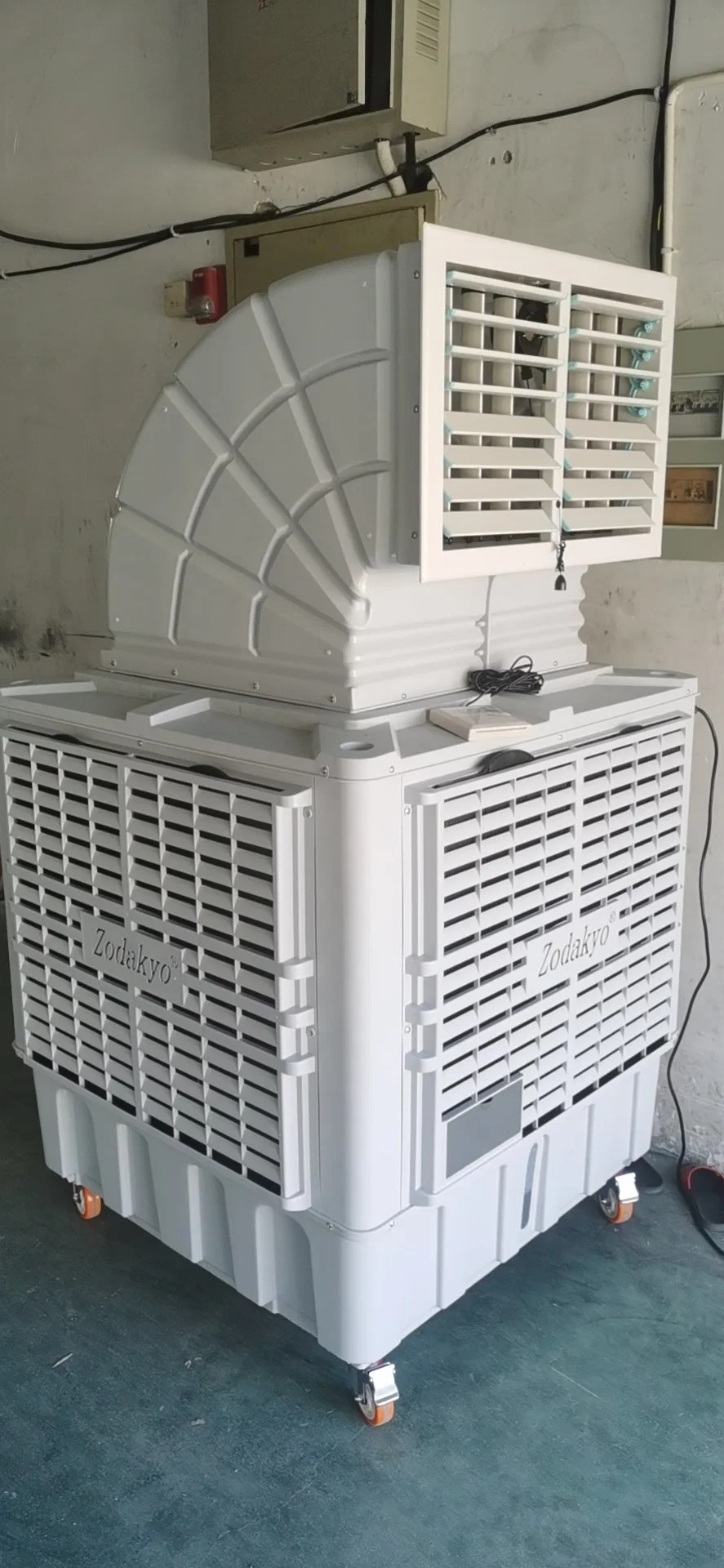 Evaporative Air Cooler Wall-Mounted Ventilator Pig Farm Livestock Poultry Equipment