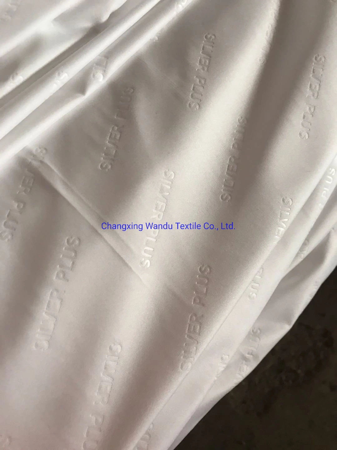 Industria textil China exportó a los países en el Oriente Medio, blanqueadas Bedsheet Four-Piece Hotel proporciona 100% Poliéster Textil Wandu Changxing