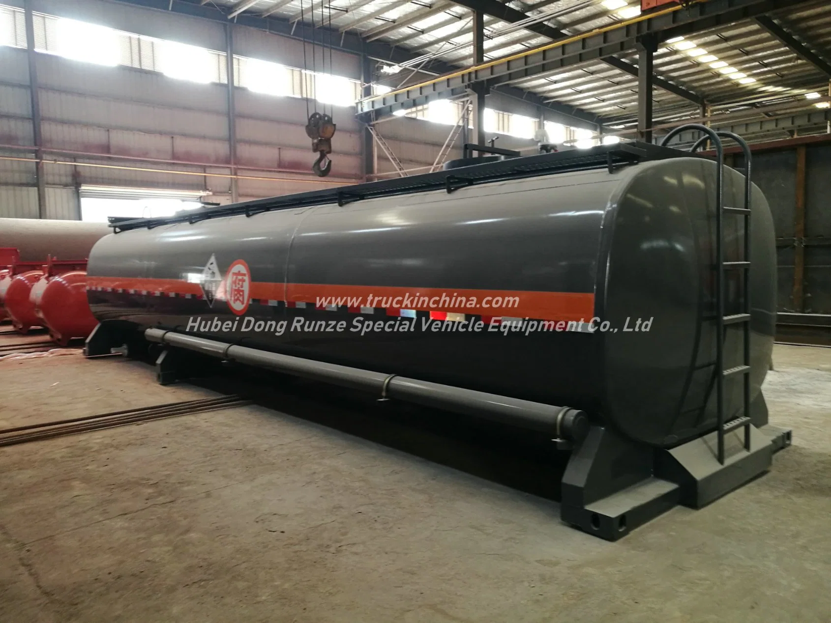 Hydrocyanic Acid Tank Mounted On Container Trailer For Road Transport 30KL-40KL for HCl(max 35%), NaOH (max 50%), NaCLO (max 10%), H2SO4(60%) Steel Lined LDPE