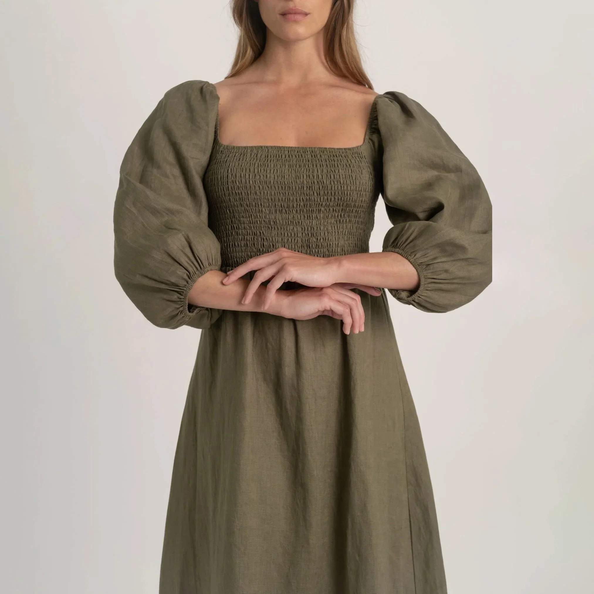 Le linge de vêtements pour femmes occasionnel bulle à collet carré manchon robe longue des femmes évasée