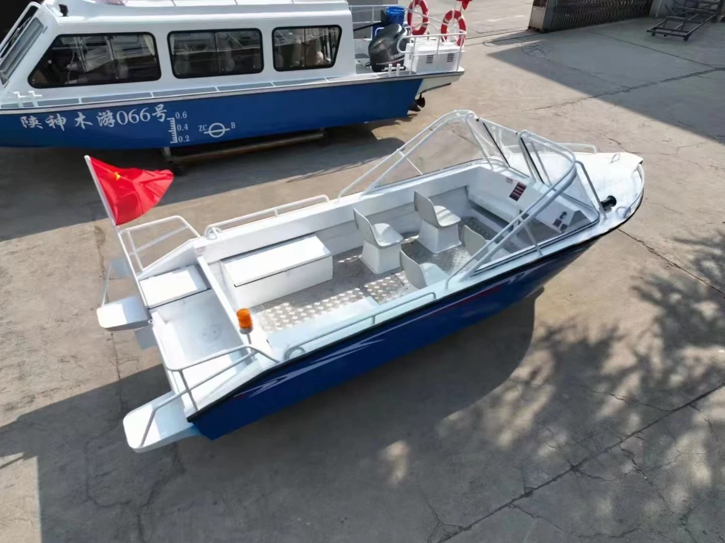 Hot Sale Customized Fiberglass a High-Speed Craft in China