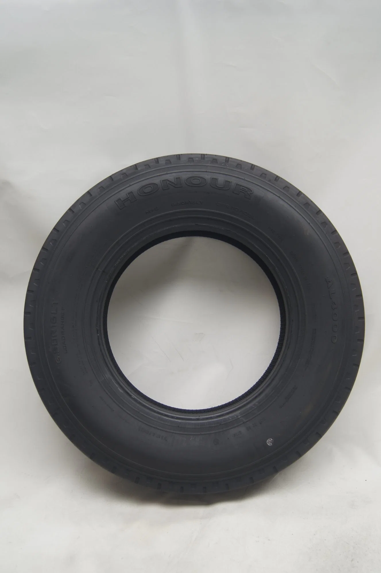 Al4000 PCR LTR Light Truck Radial All Season Commercial Tyre