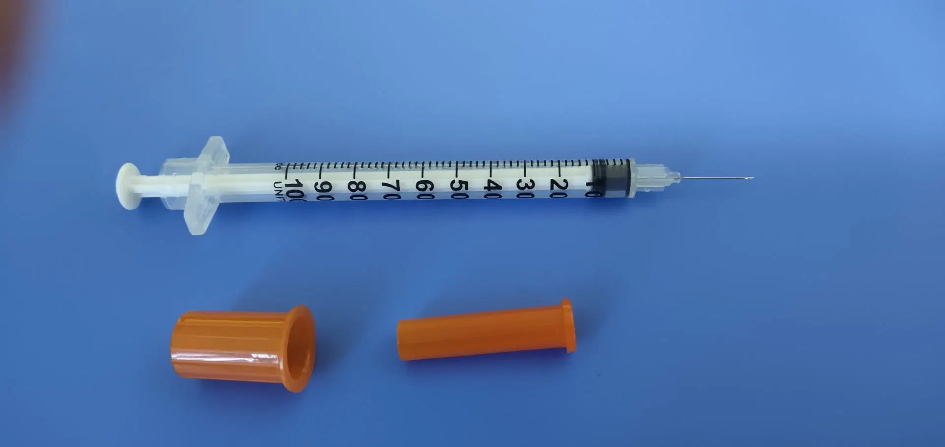 1ml Insulin Syringe 1cc Disposable Insulin Syringe 100u with Needle for Injection Medical Supplies Medical Consumables with CE ISO Free Sale Certificate