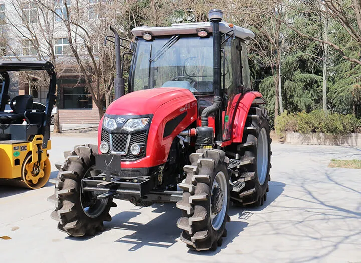 Lutong 130HP 4X4 Agricultural Garden Farm Tractor (LT1304)