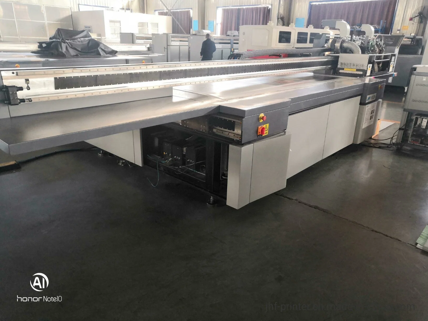 F3320 Flatbed Printer with 3.2m Width Flatbed with Kyocera Head Printing Glass Acrylic, Aluminum Panel