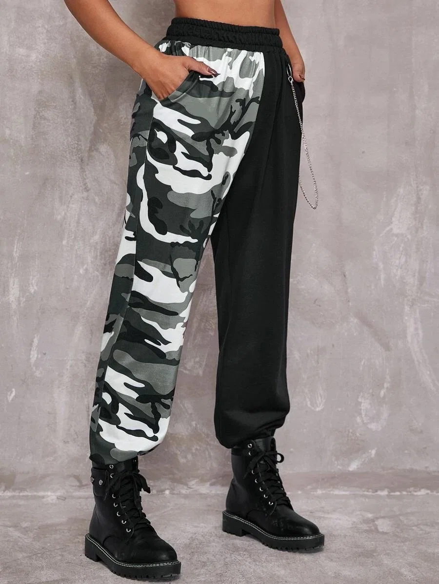 2021 New Fashion Street Style Chain Detail Color Block Camo Pants