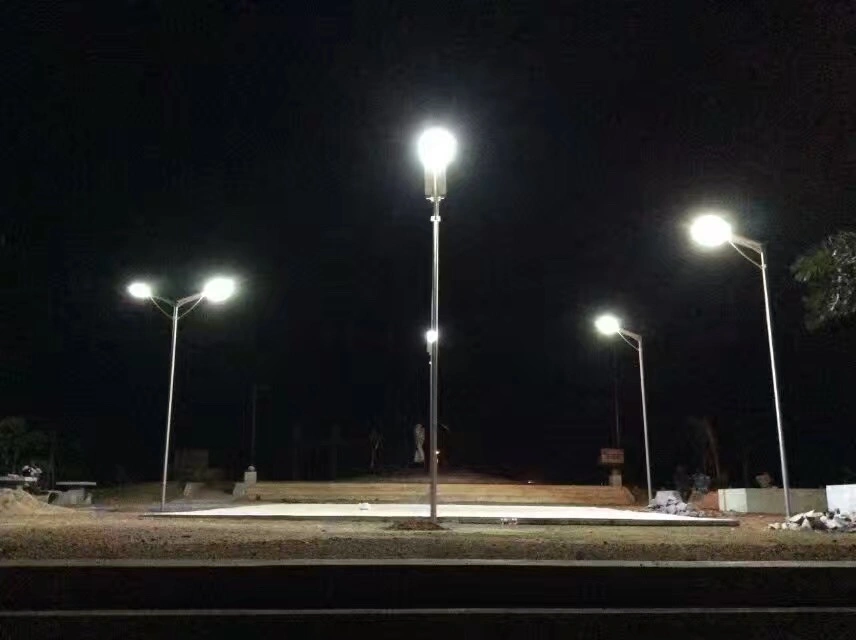 30/50/60/100W 9m LED-Solar-Straßenleuchte aus Stahl (BDLed015)