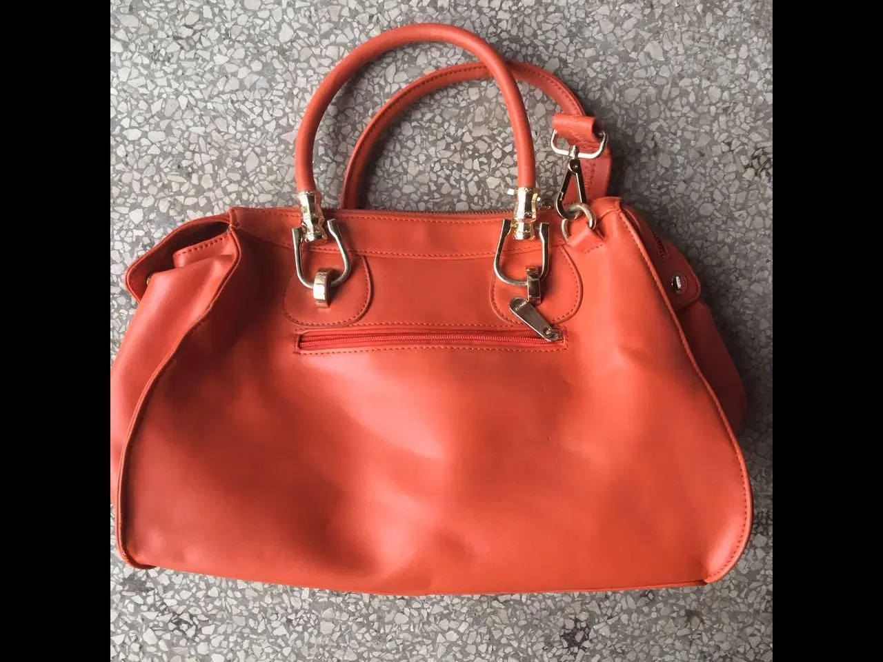 Wholesale/Supplier Leather Used Bags in Bales/Used Ladies Handbags Wholesale/Supplier Used Handbags
