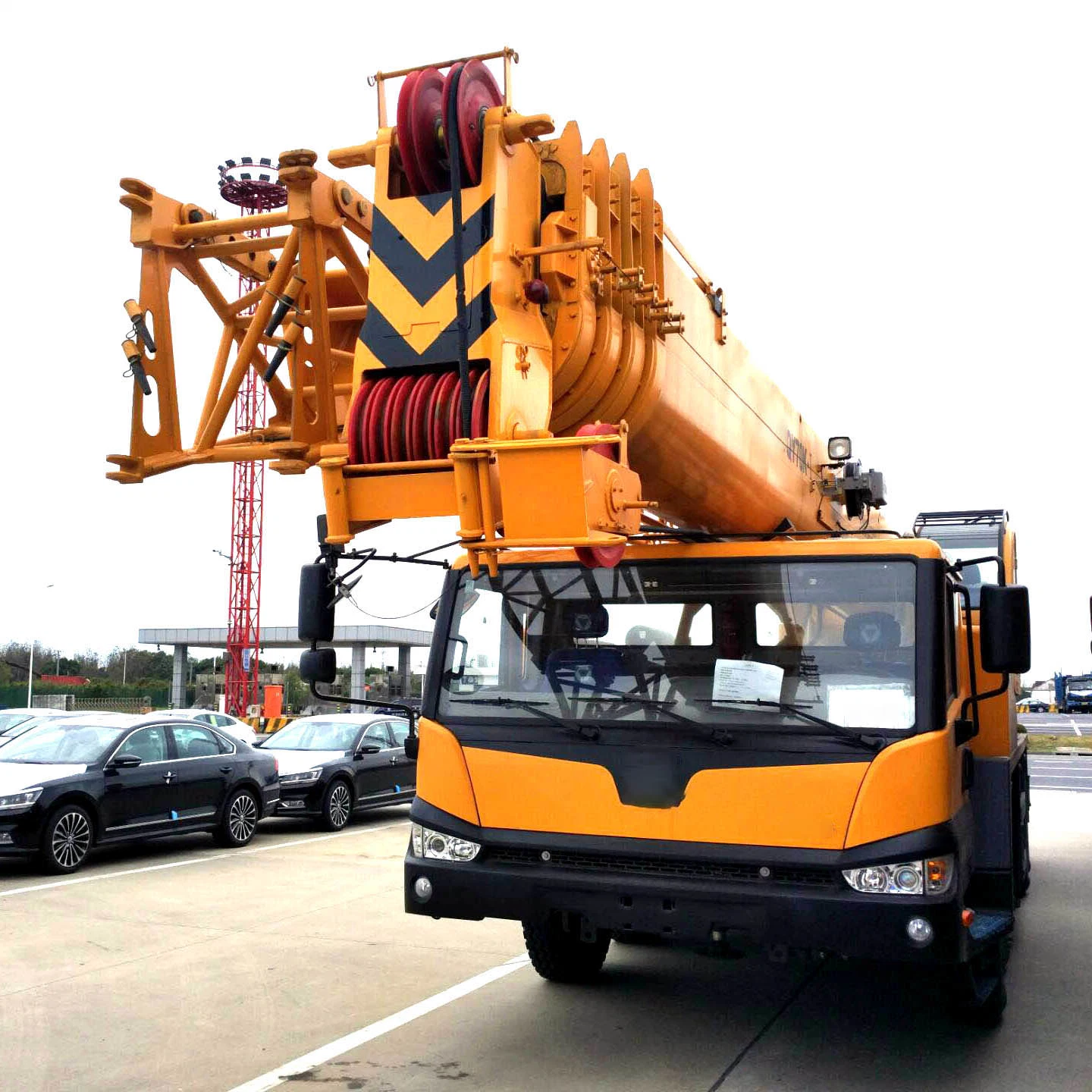 Factory Supply Telescopic Boom Truck Crane Qy70K-I 70 Ton Mobile Hydraulic Crane