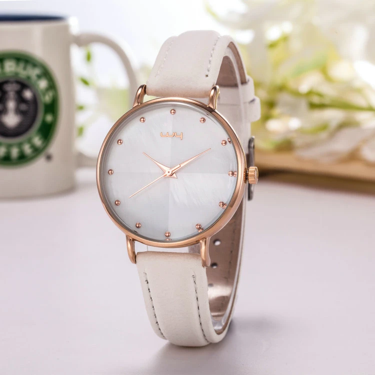 Lady Montre bracelet en cuir ODM OEM Wholesale/Supplier Fashion Watch (Wy-113D)