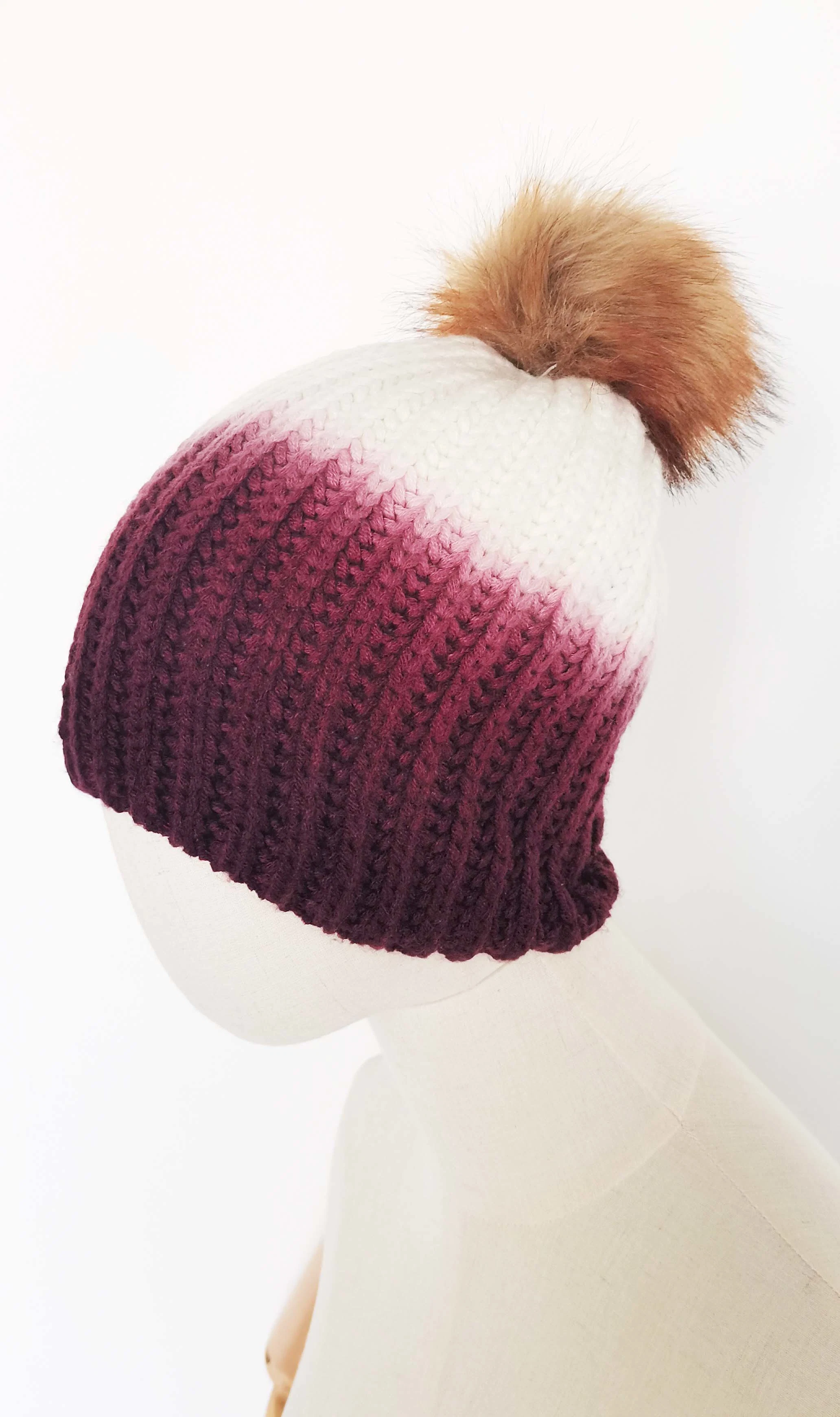 Ladies Autumn Fashion Pompom Stretch Knitted Hat with Gradient Color