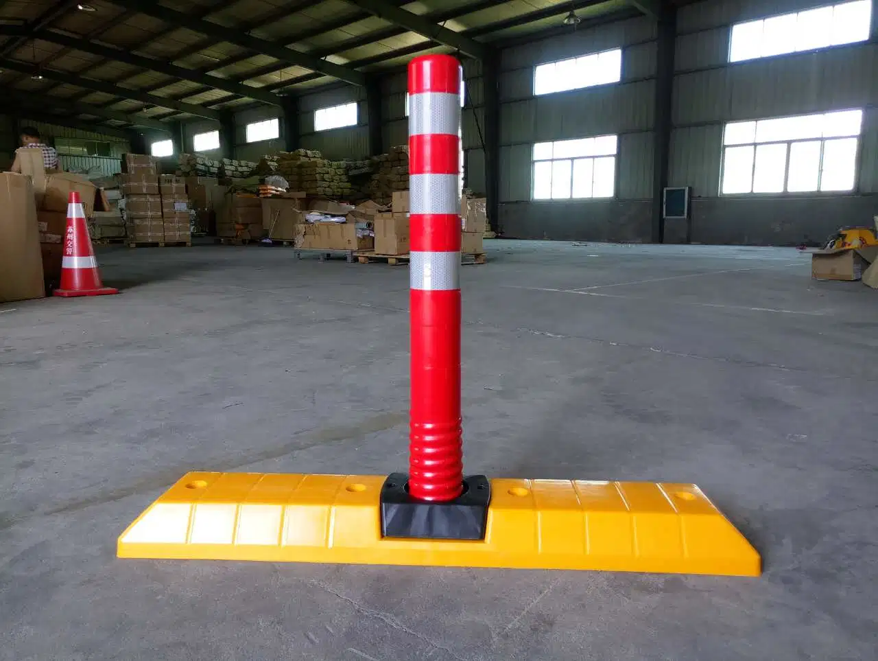 Road Flexible Delineator Post Lane Separator Base Reflective Bollards Traffic Post