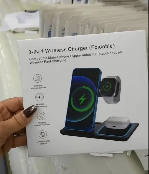 Affordable Foldable 3-in-1 Wireless Charger for Simultaneous Charging of Mobile Phones, Headsets and Smart Watches