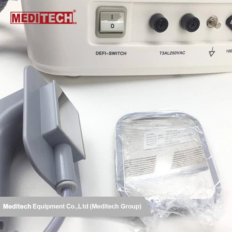 Defi 9 Es Un Desfibrilador Compacta, Ligera Que la Vigilancia Integrada, Monitor de Paciente Multi-Parameters ECG. La SpO2. Pni. El Hospital Utiliza Desfibrilador