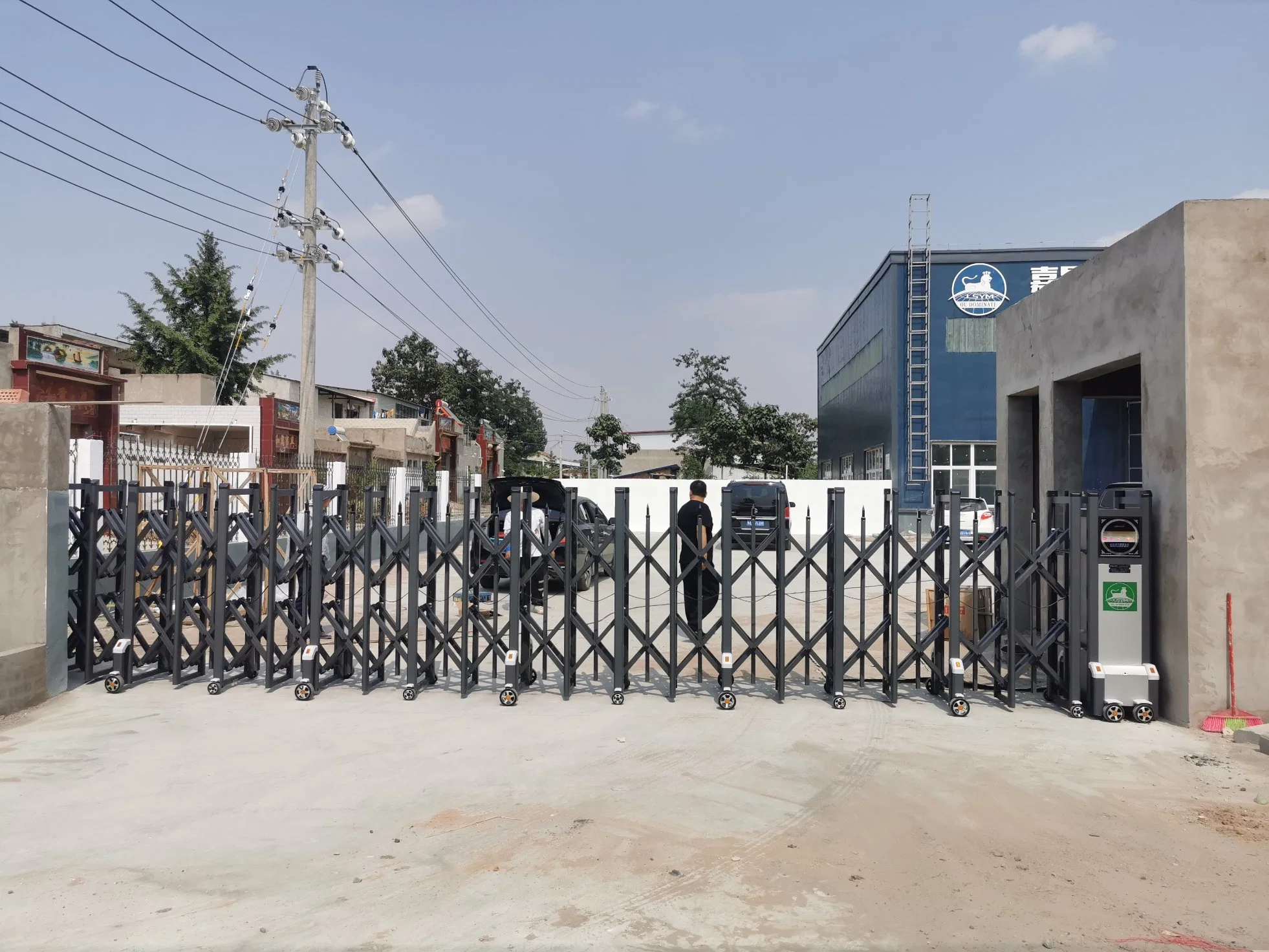 New Qi Series Aluminum Alloy Retractable Gates School Intersection Road Fence Gate