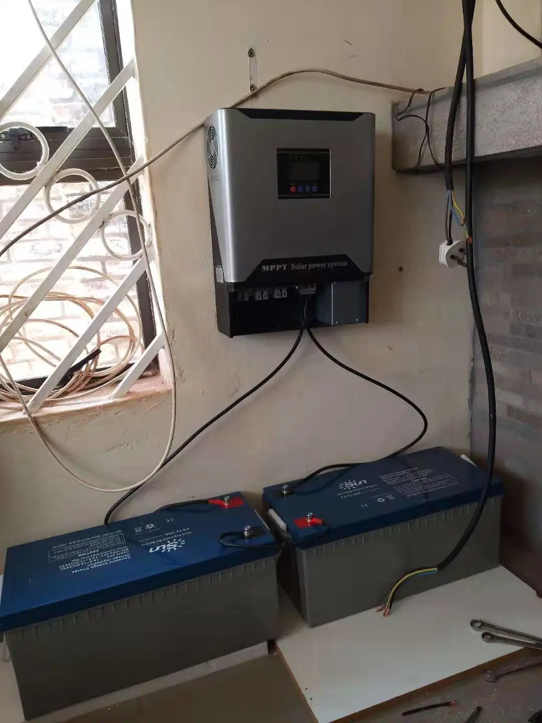 2kw off Grid Solar Inverter 2000W Solar Inverter Controller for Home Use