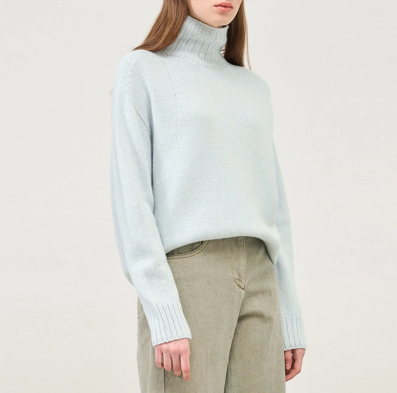 Women&prime; S Fashion Knitted Rib Turtleneck 100% Cashmere Jumper Sweater