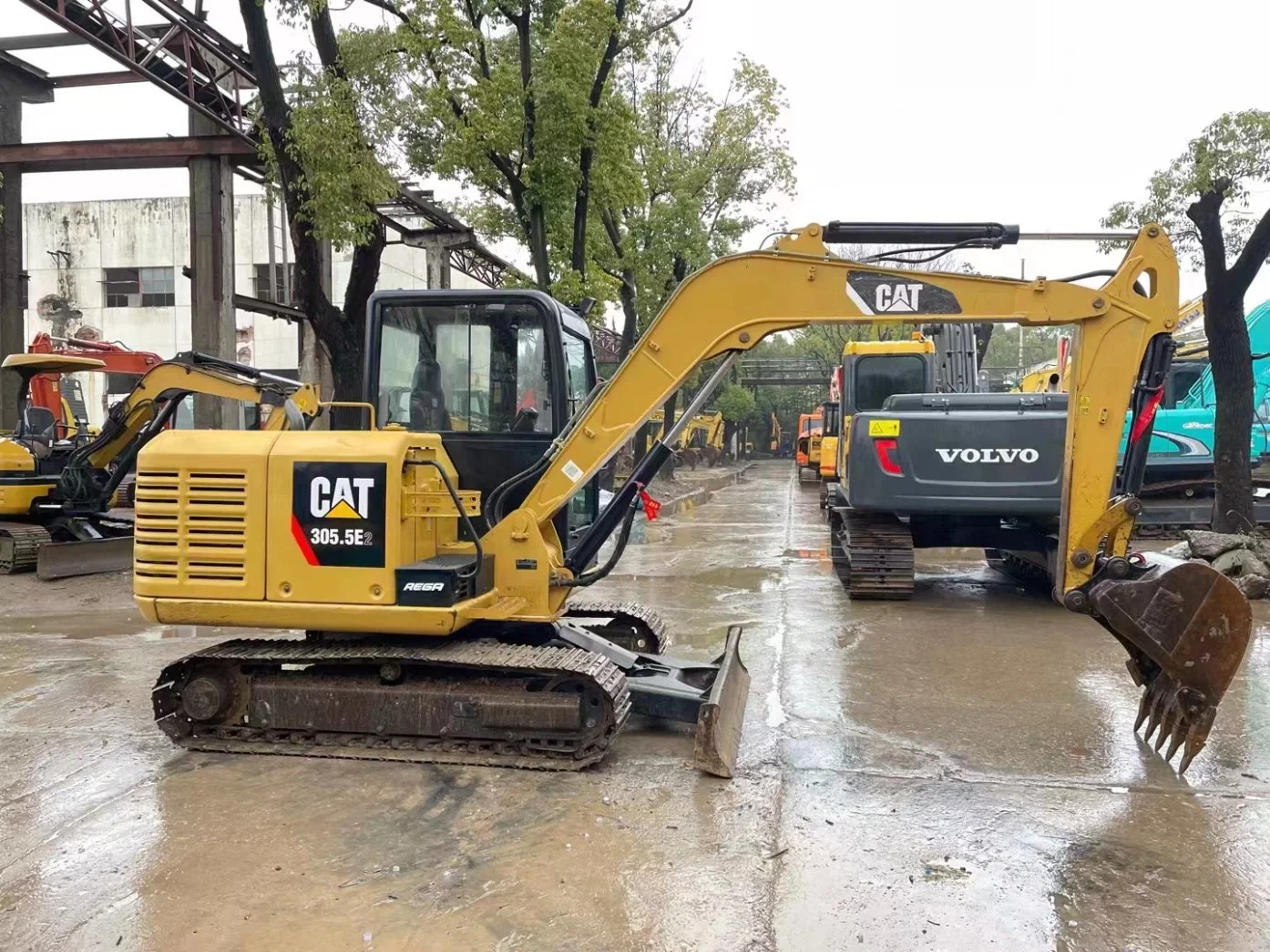 El Digger de orugas Mini de segunda mano original Cat 305,5E usó Caterpillar 5,5t Excavadora de cadenas