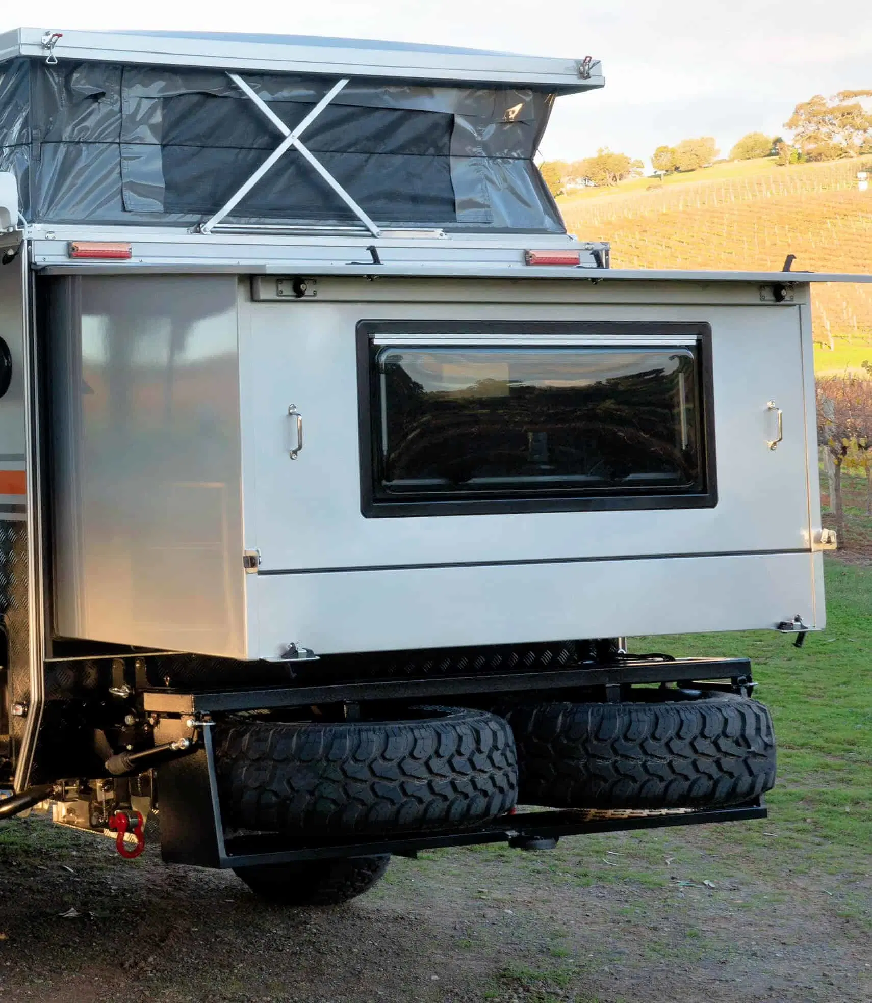 15FT Plena Offroad confortável Pop Híbrido Top Caravan VD com mesa e cadeira