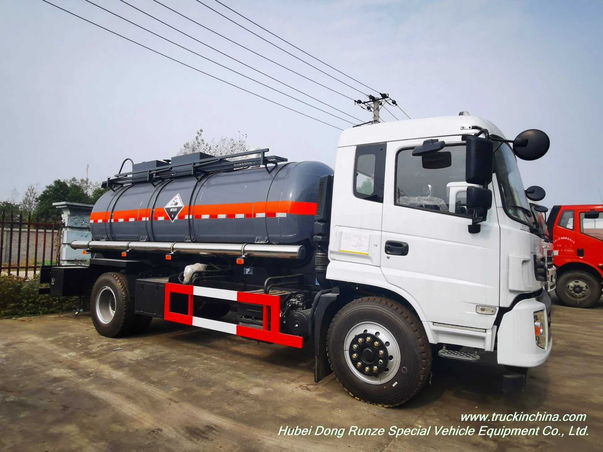 L4bh Design Nitric Acid Aluminum Tanker Truck 10, 000liters (1060/H112 Aluminum Tank 12-14mm for HNO3 Acid UN2031)