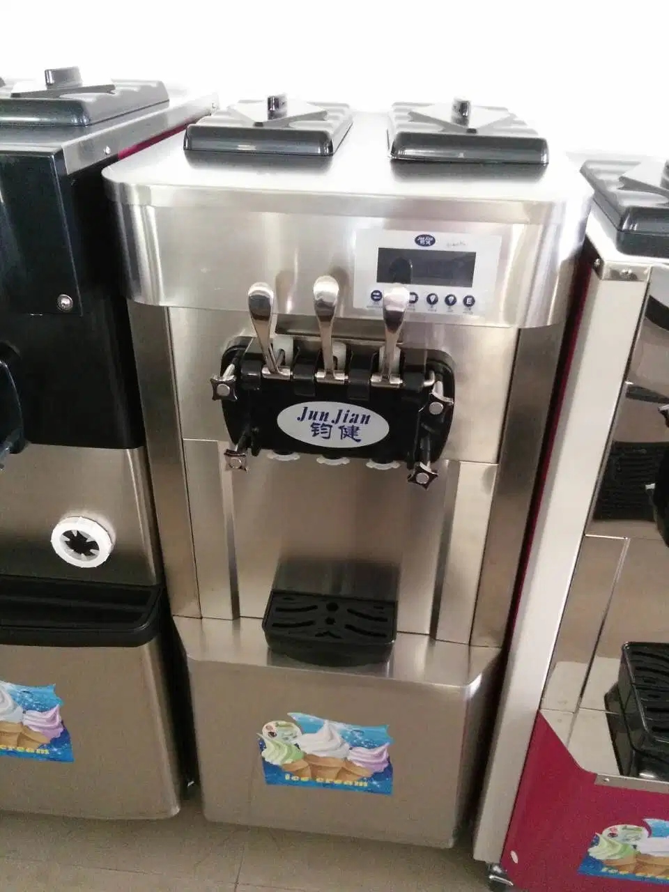 Cheering Commercial Soft Serve Ice Cream Machine Good Price Big Capacity Ice Machine with Air Pump System