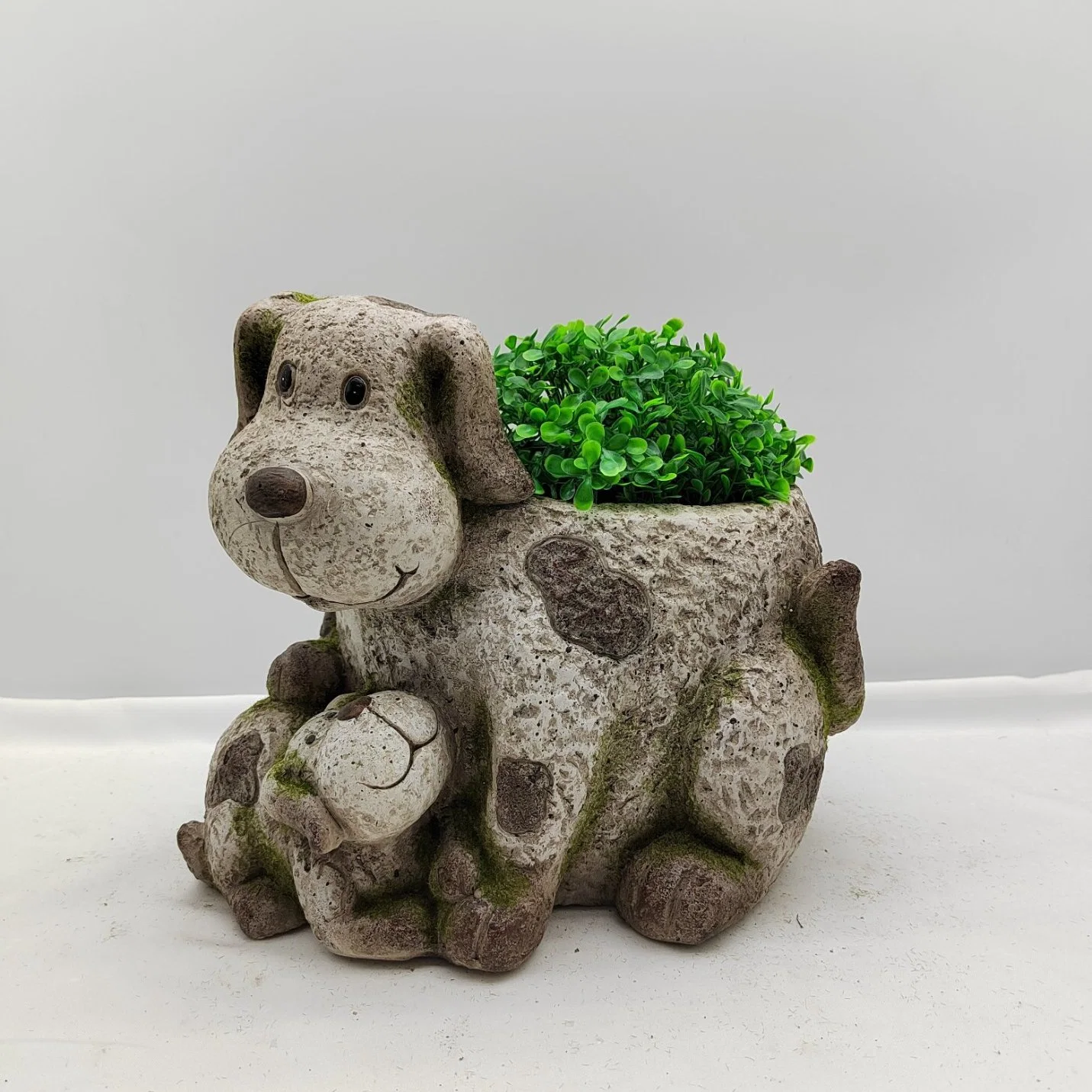 Dog Garden Planter Pot for Outdoor Decoration, Made of Polyresin Material