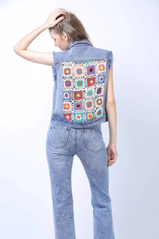 New Fashionable Women Clothing OEM/ODM Sleeveless Fringe Cuff Denim Jacket with Active Enzyme Washing Embroidery Blocking at Back Denim Vest