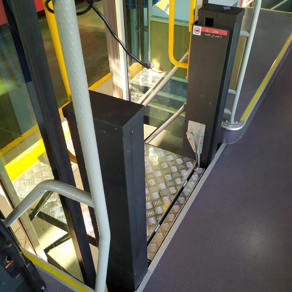 Ce Certified Wheelchair Lifts Hydraulic Wheelchair Lift for Bus to Help Wheelchair Occupant Get on Bus