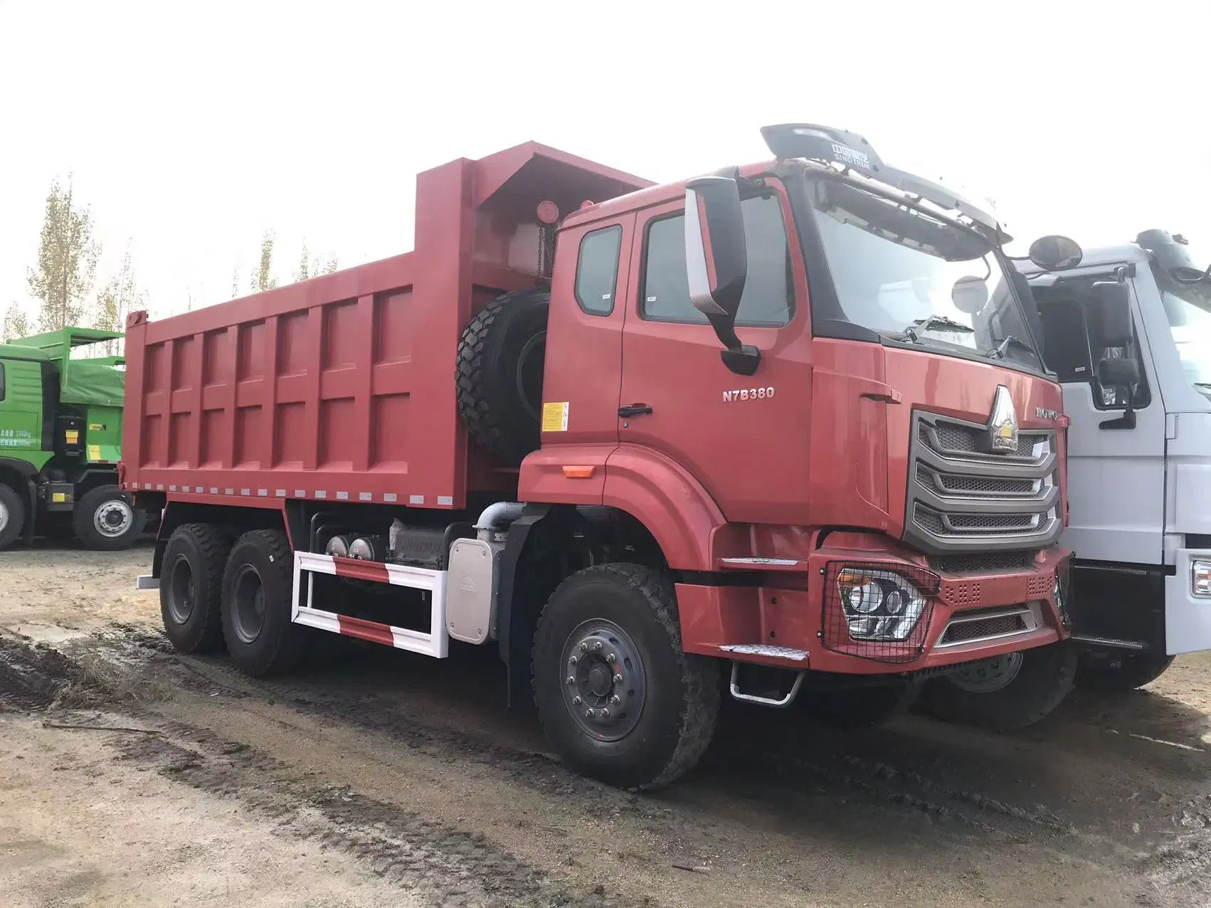 Sinotruk HOWO E7b Volquete 10 ruedas de 30 toneladas de capacidad Rhd