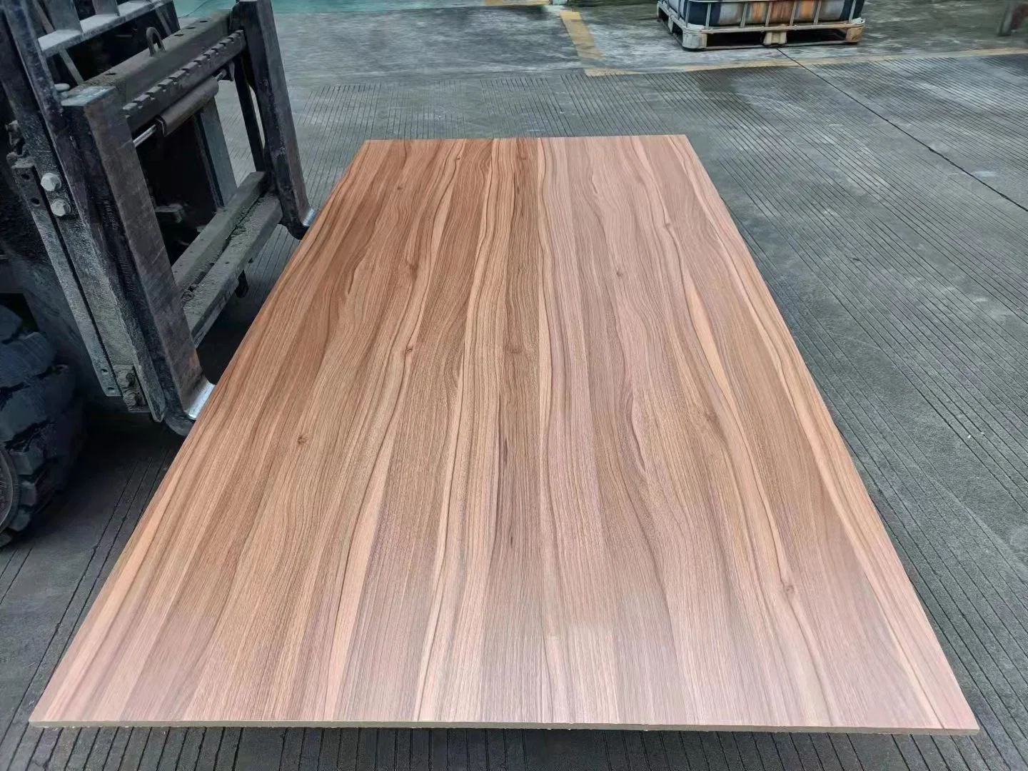 Walnut Color Melamine MDF Board for Closet Furniture