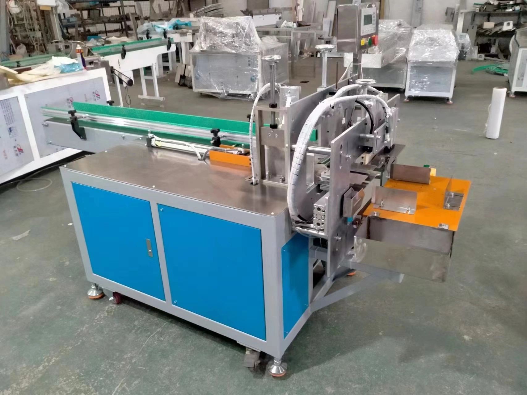 سعر المصنع نابكين Tissue Paper Machine Semi Automated Tissue Packaging الماكينة