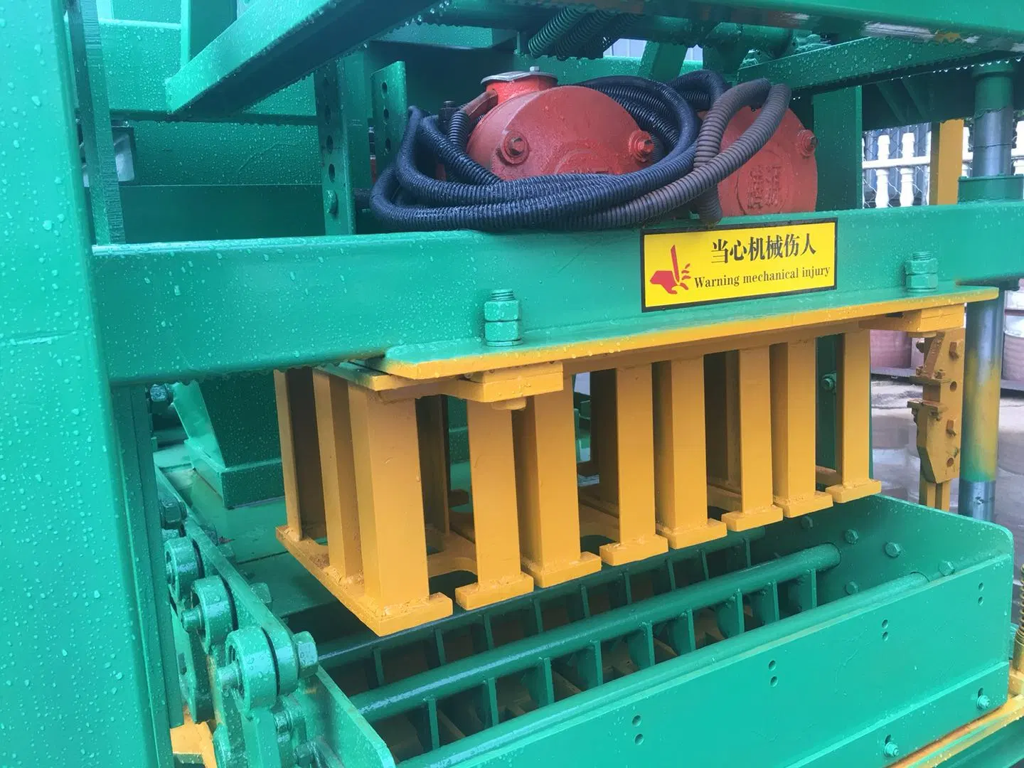 Hueco de hormigón Block-Forming Máquina/ladrillo macizo que hace la máquina en Nigeria