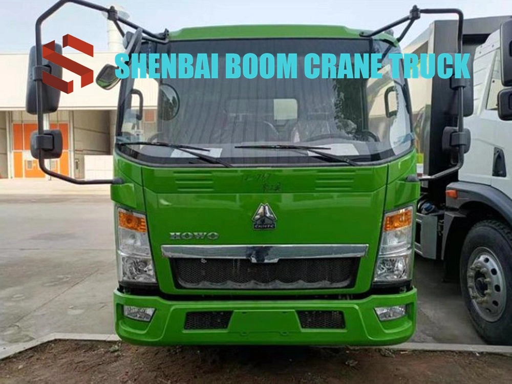 New 4X2 China HOWO Garbage Compactor Truck 6cbm Small Garbage Collection Vehicle for Sale in Russia