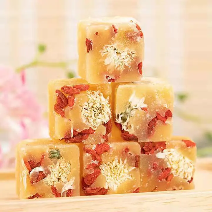 Handmade natural Chrysanthemum goji berry sweet honey suger tea in cube