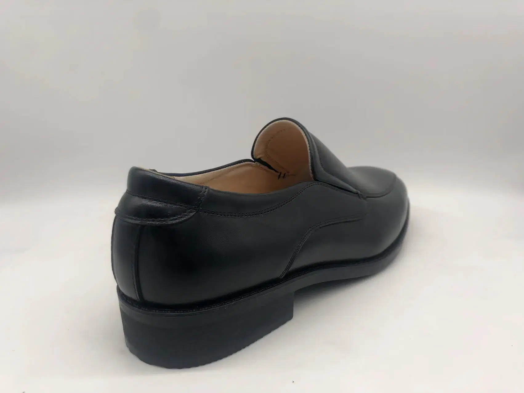 Nuevo estilo de trabajo de la moda Zapatos de seguridad con la suela de caucho resistente al agua