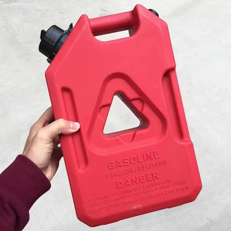 Latas de gasolina de plástico montaje en coche Jerrycan gasolina lata aceite Contenedor 7L tanques de combustible Jerry CAN para motocicleta