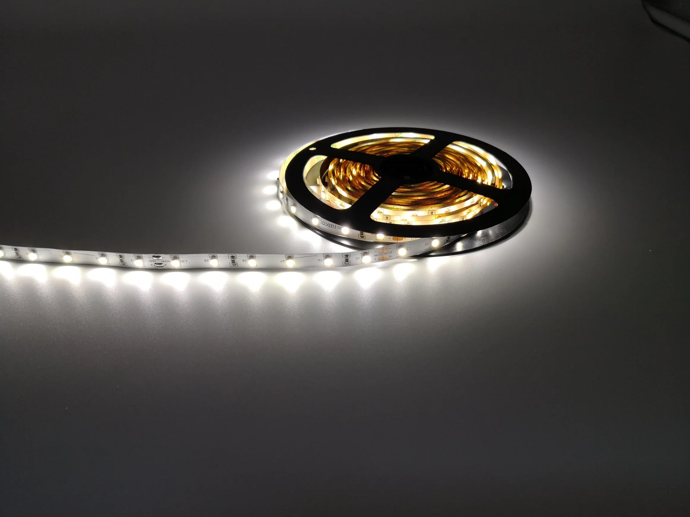 Wholesale/Supplier Backlight IP33 Waterproof SMD3528 Powered Flexible LED Strip Lighting