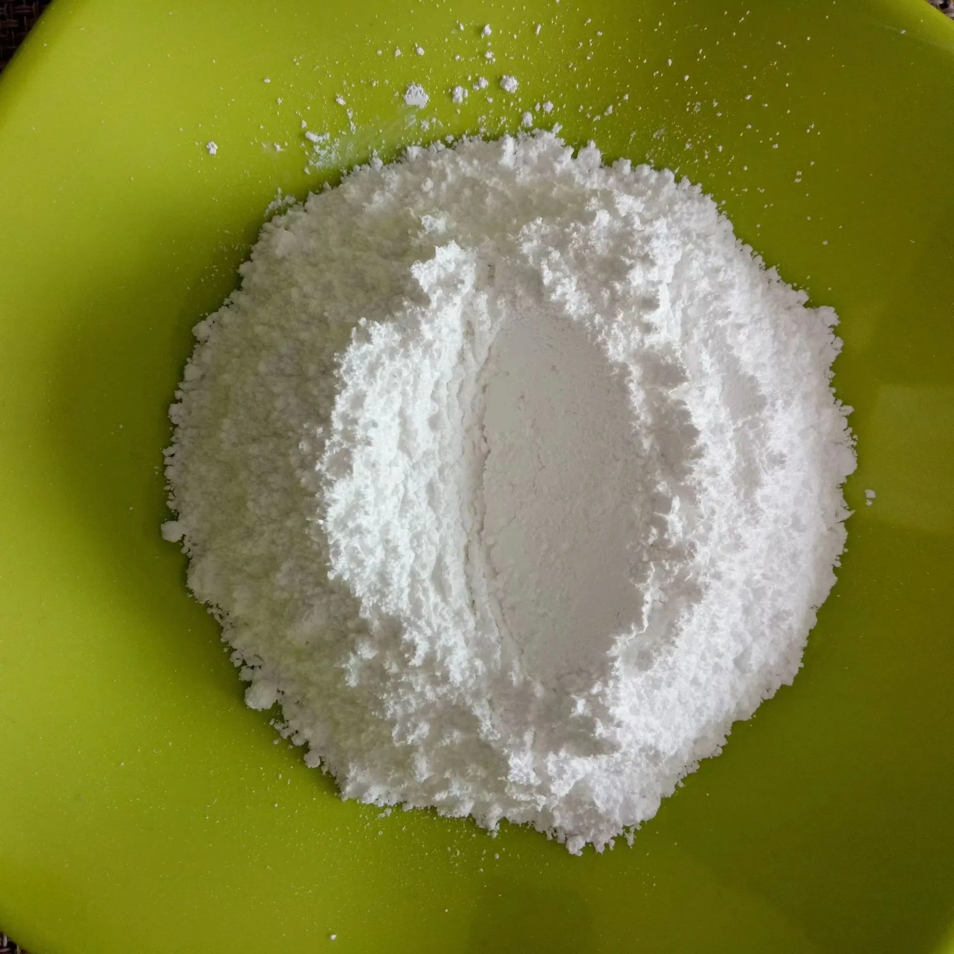 Zinc Carbonate Feed Grade with Zinc Carbonate Powder