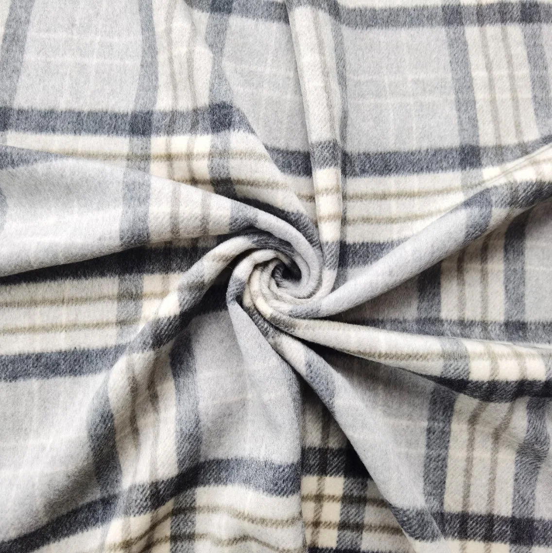 Wholesale 100 Polyester Woven Rough Design Checks Luxury Italian Tweed Fabric for Coat